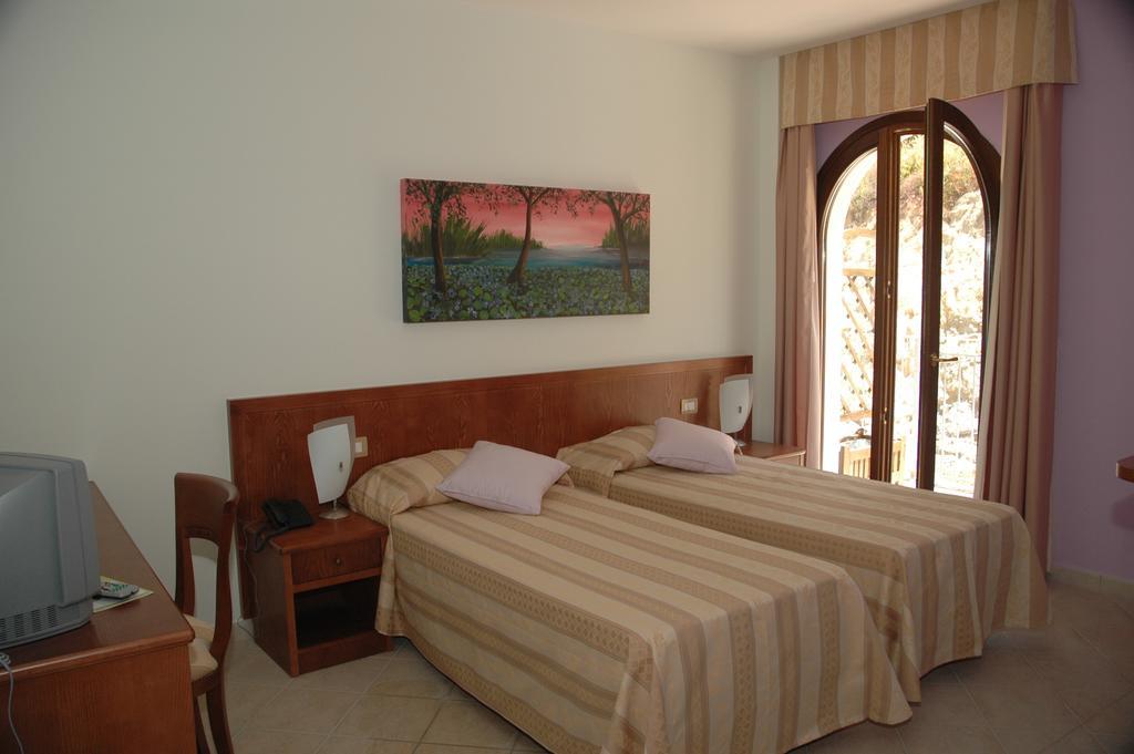 Agriturismo L'Arca Di Anna Brambilla Belvedere Marittimo Ruang foto
